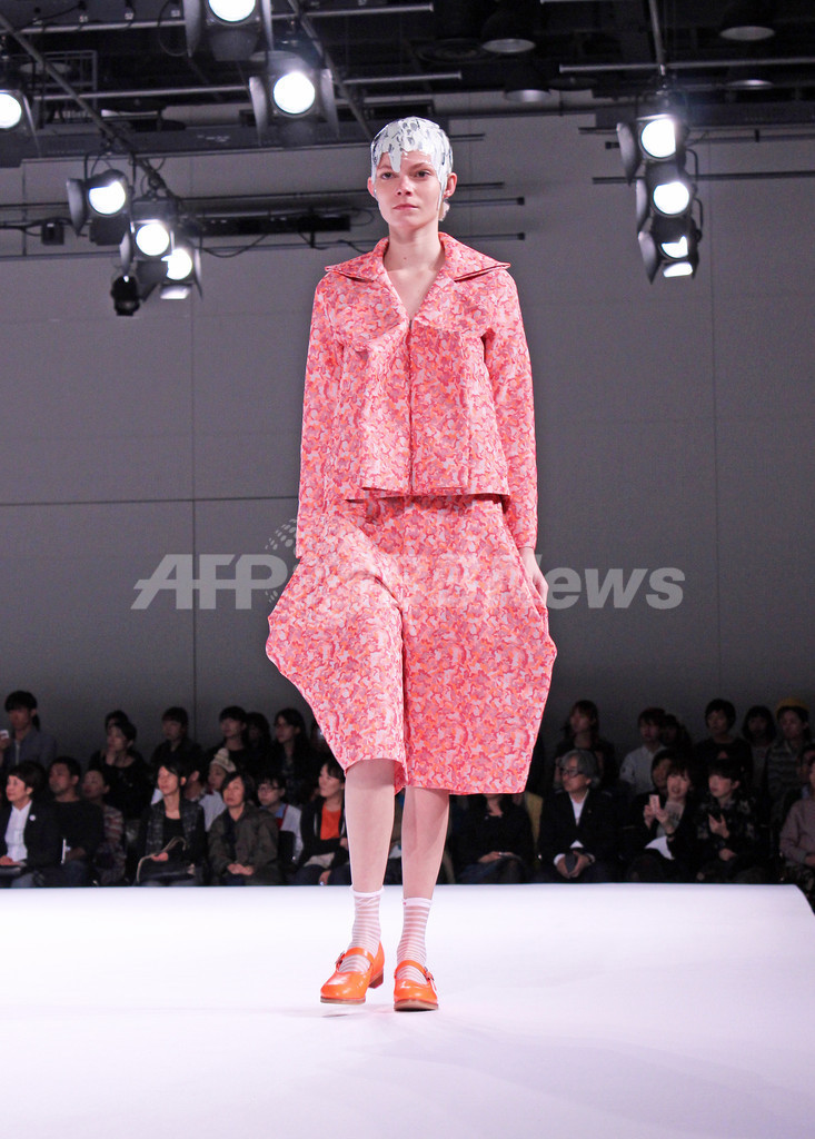 洋服にはない質感をテキスタイルで表現、「ミントデザインズ」新作発表