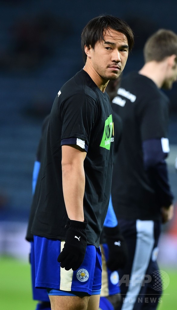 レスター、エースのスーパーゴールでリバプールに勝利 首位守る