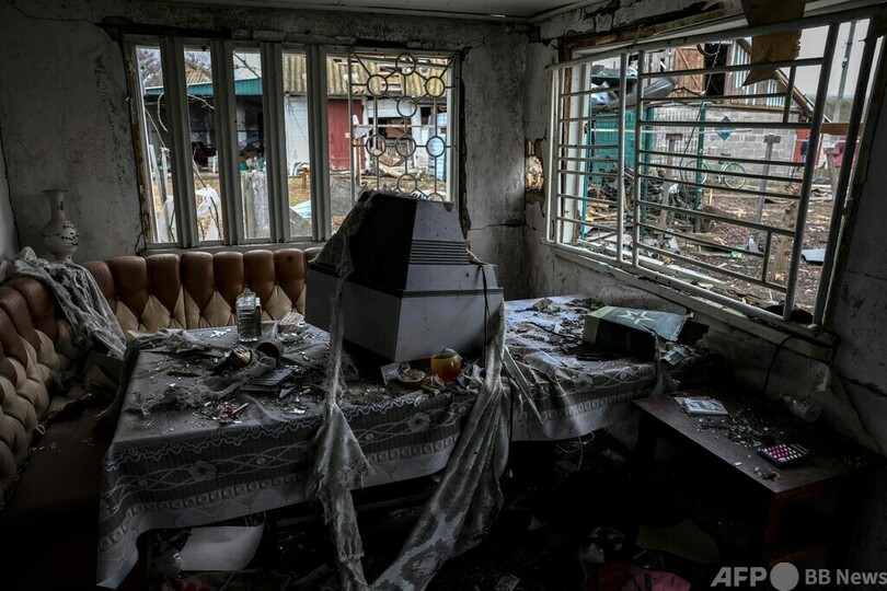 破壊された戦車に教会 キエフ攻防で周辺の村に深い傷跡