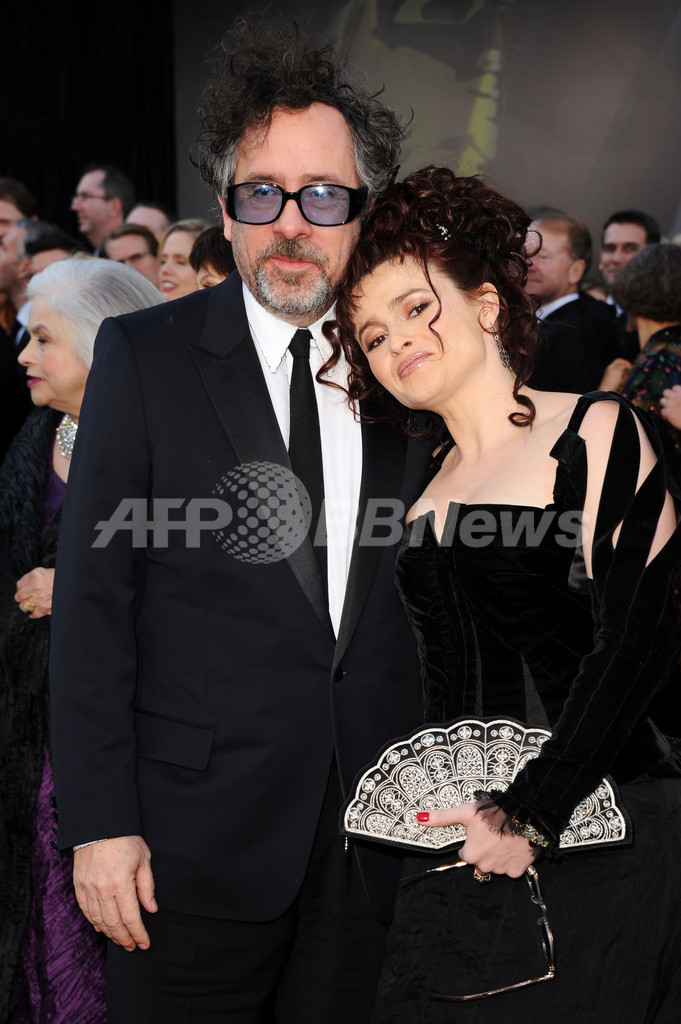 第83回アカデミー賞、ヘレナ・ボナム＝カーターのファッションは？