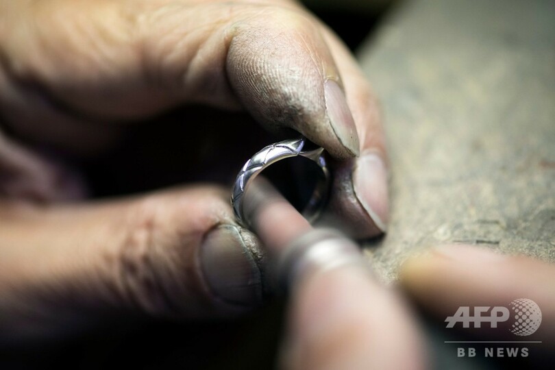 「倫理的」高級ジュエリー、環境に配慮した金を利用