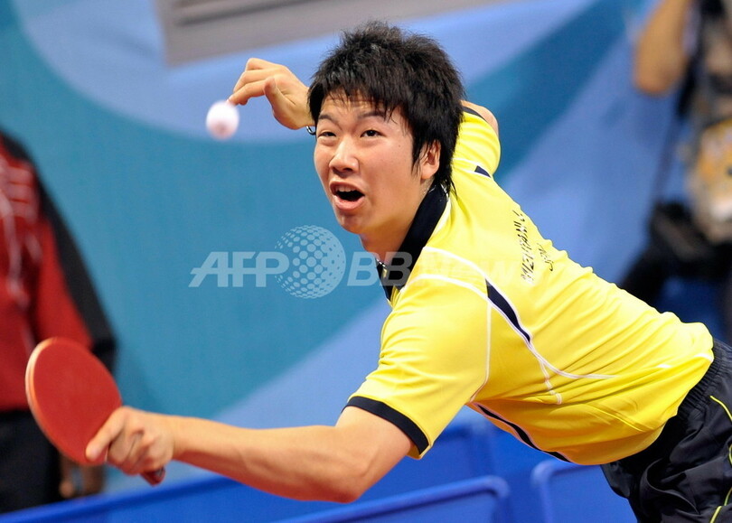 卓球日本男子 団体初戦を白星で飾る