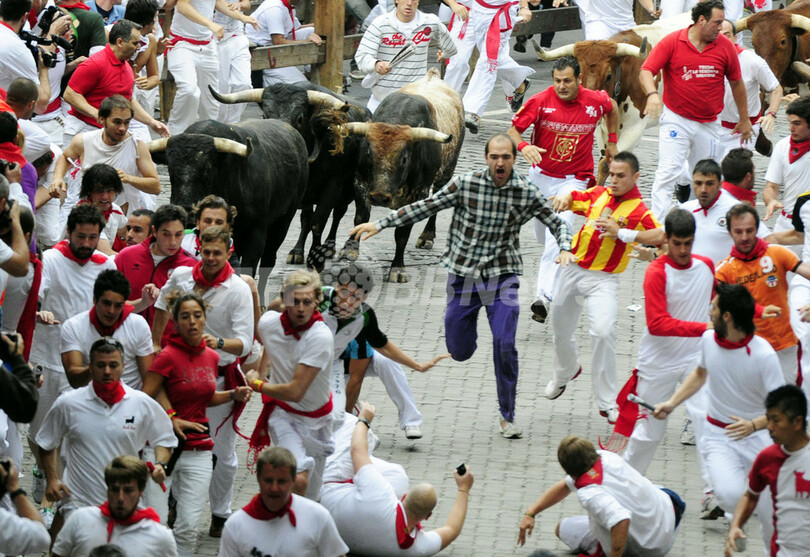 まだまだ続く、スペインの牛追い祭り