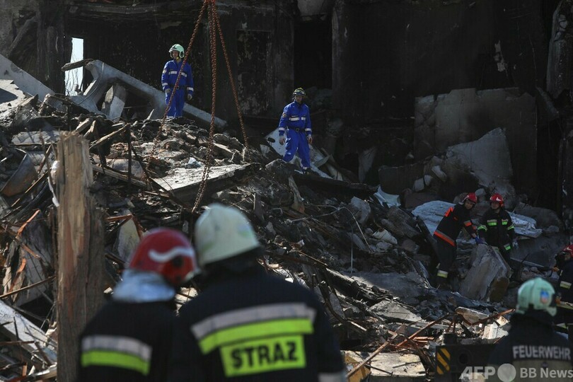 キーウ近郊で26人の遺体、ウクライナ大統領「ブチャよりひどい」