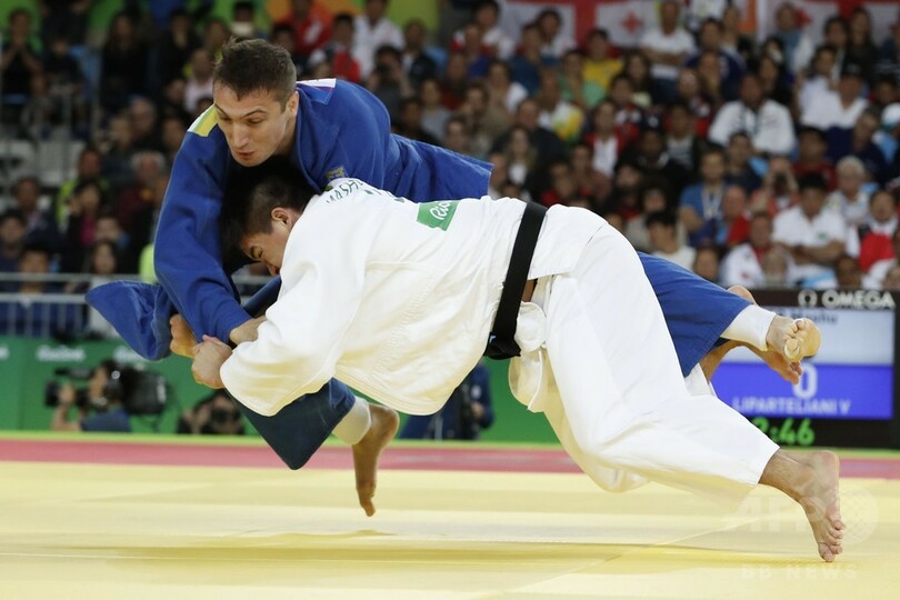 ベイカー茉秋も金メダル 柔道男子90キロ級、女子の田知本に続き