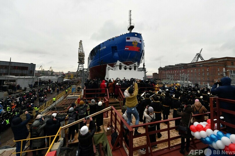 ロシア新砕氷船が進水 エネルギー市場の開拓目指す