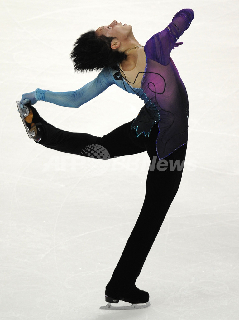 開幕控え選手が公式練習、フィギュアGP第1戦