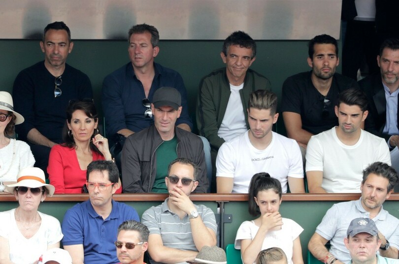 元フランス代表ジダン氏、家族と一緒に全仏男子シングルス決勝を観戦