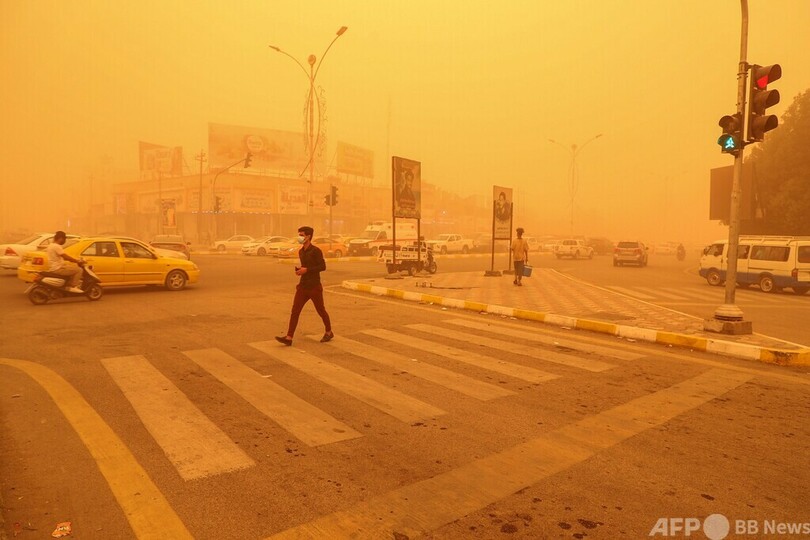【今日の1枚】砂嵐にかすむ橋 イラク