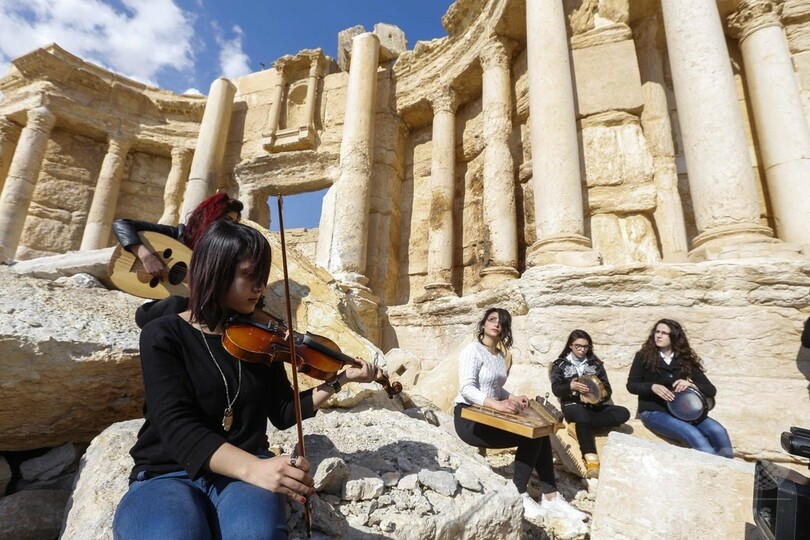 「音楽で復興を」 ISから再奪還のパルミラ古代劇場に歌声響く