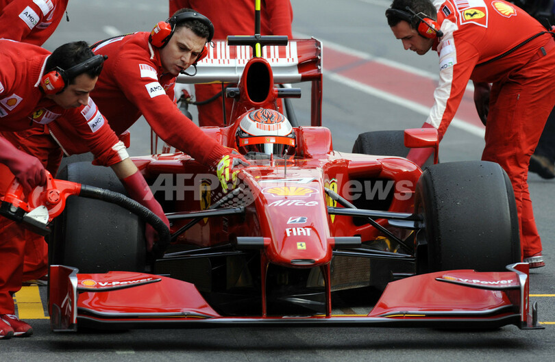 ブラウンGP 初のテスト走行でバトンが4位