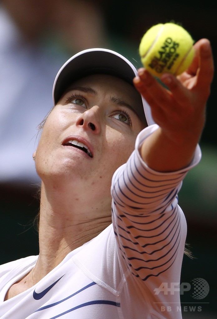 全仏オープン敗退のシャラポワ、気持ちはすでにウィンブルドンへ
