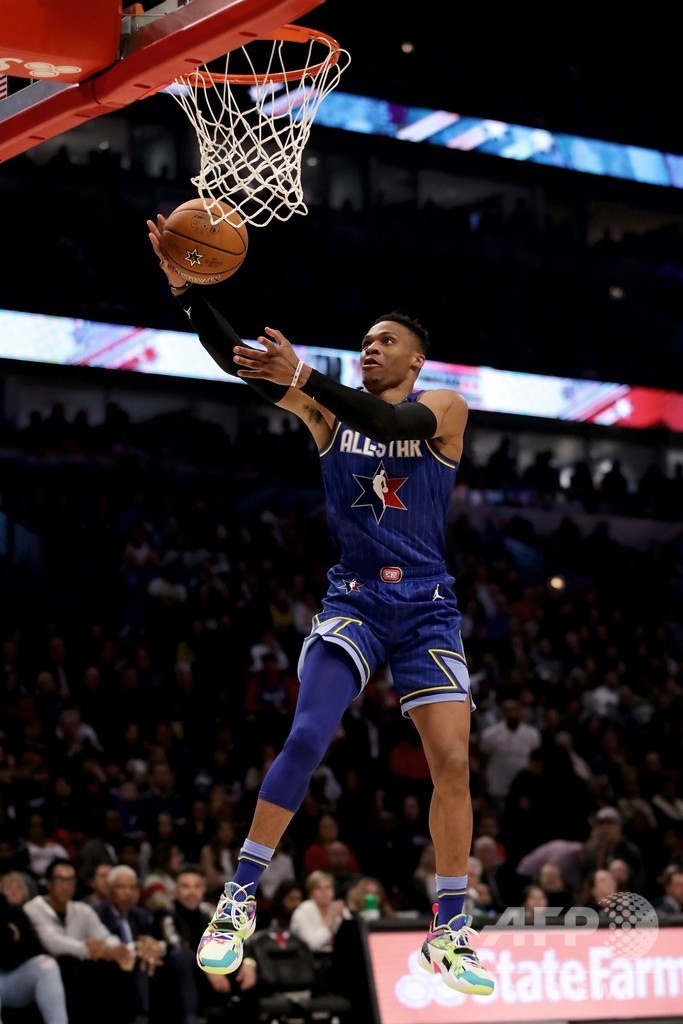 白熱のオールスターはチームレブロンに軍配、「コービーMVP賞」はレナード