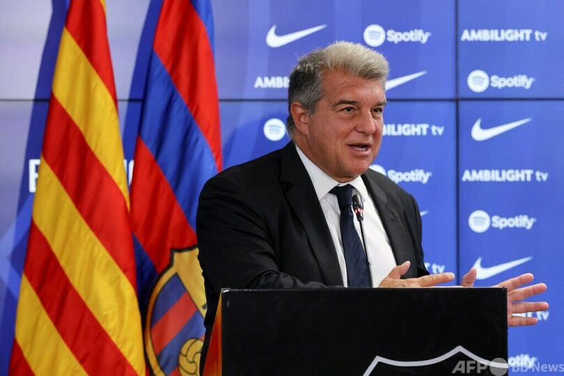 イニエスタも連盟会長を批判 スペインサッカーを「傷つけている」