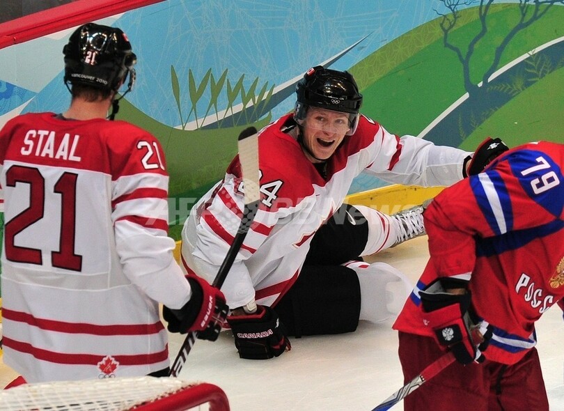 アイスホッケー男子 カナダが4強入り、バンクーバー冬季五輪