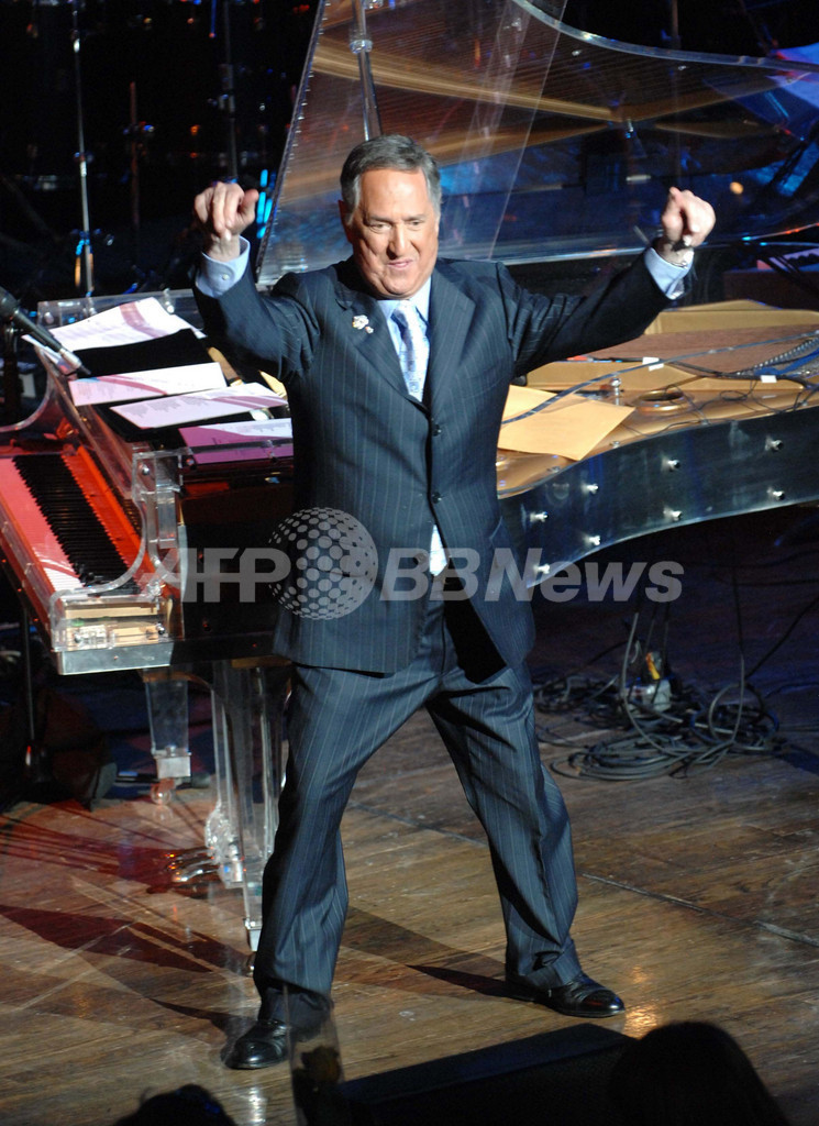 ニール・セダカのトリビュート・ライブ NYで開催