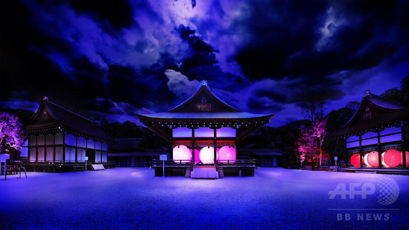 「チームラボ」京都・下鴨神社を光アートでライトアップ