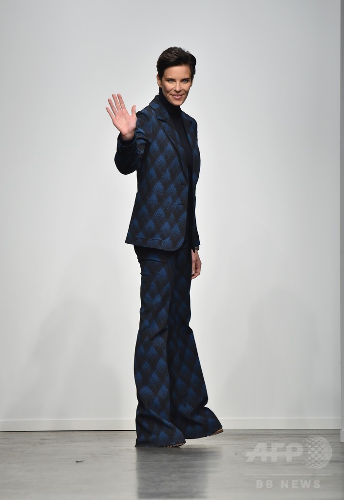 サイケデリックな時計柄プリントに注目、「カレン ウォーカー」15/16年秋冬