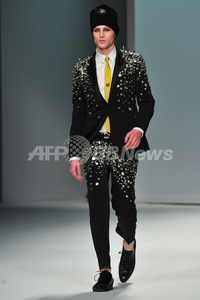 ＜12/13年秋冬ミラノ・メンズコレクション＞フランキー・モレッロ