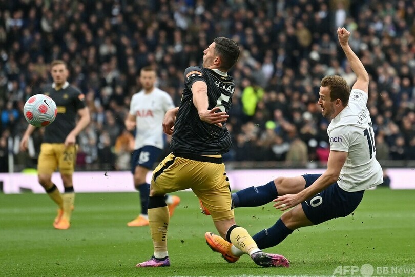 スパーズ、大量5発で逆転勝利 暫定4位に浮上