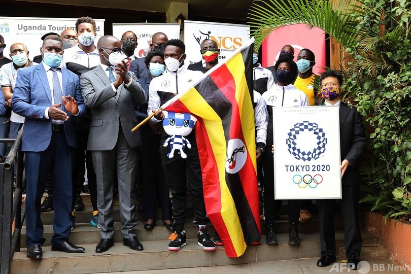 ウガンダ選手団、1人がコロナ陽性 五輪に向け来日
