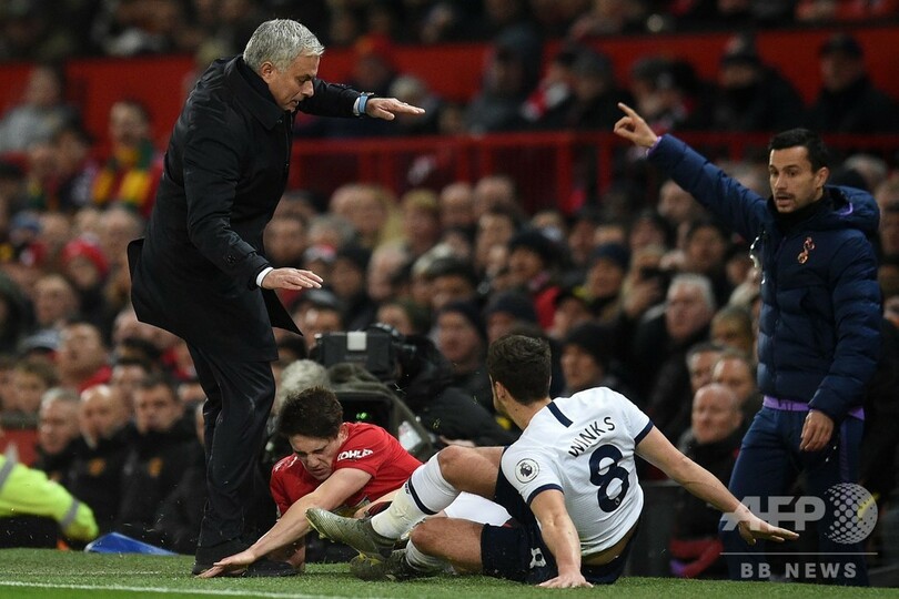 ユナイテッドがスパーズを下しモウ監督初黒星、チェルシーはビラ下す