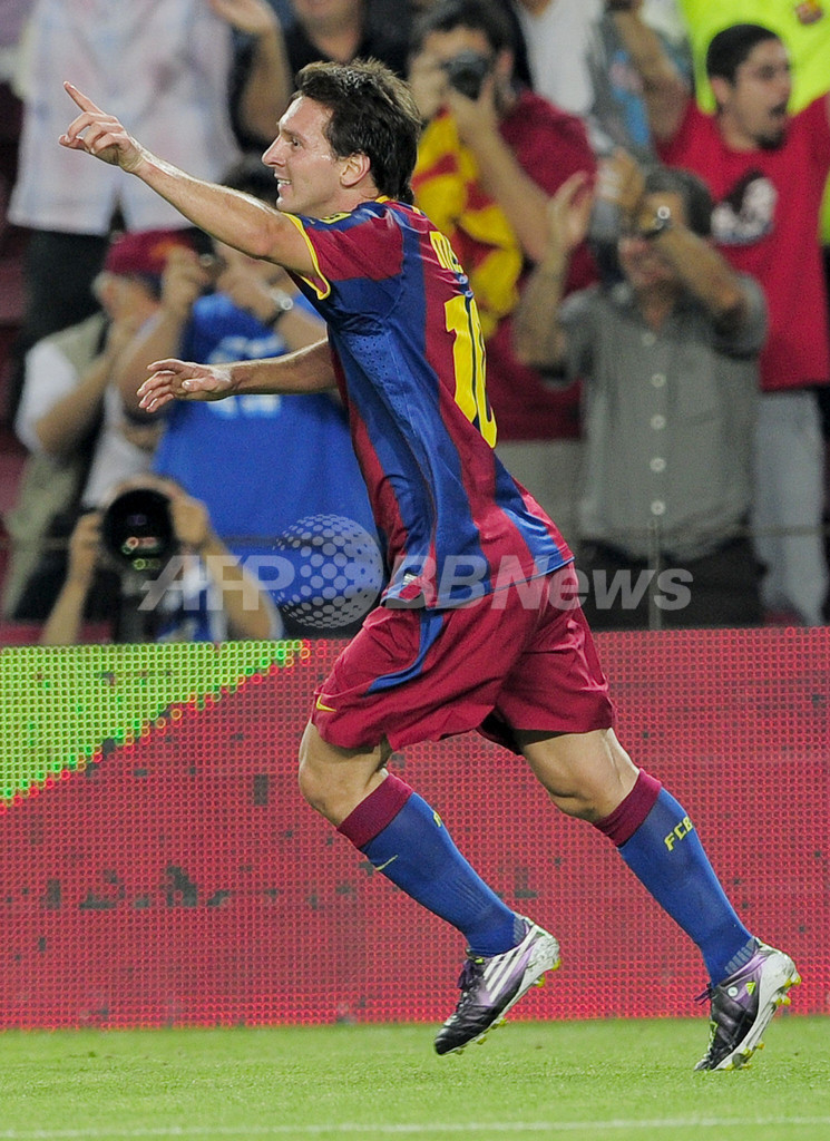 バルセロナ スペイン・スーパーカップ2連覇、メッシ3得点