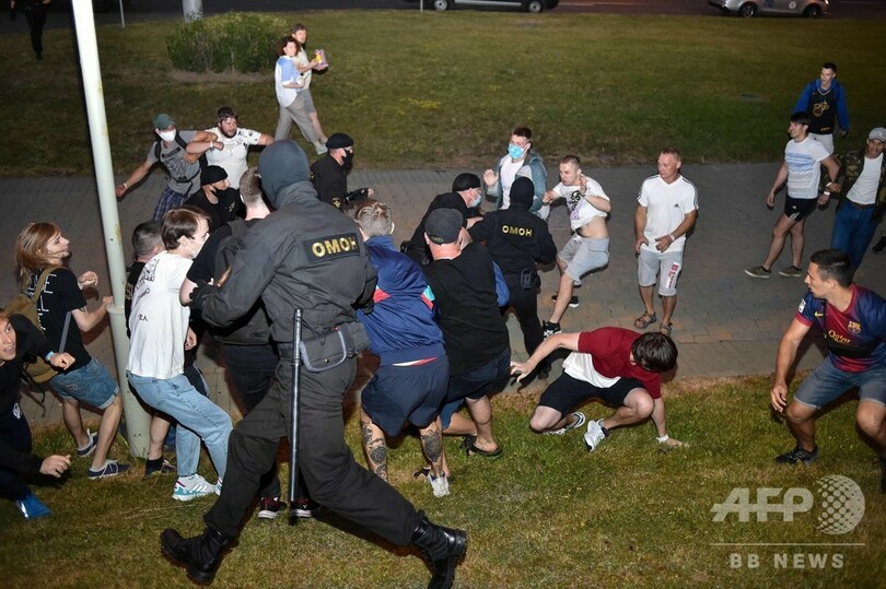 ベラルーシ大統領選、デモ参加者1人死亡か 内務省は否定