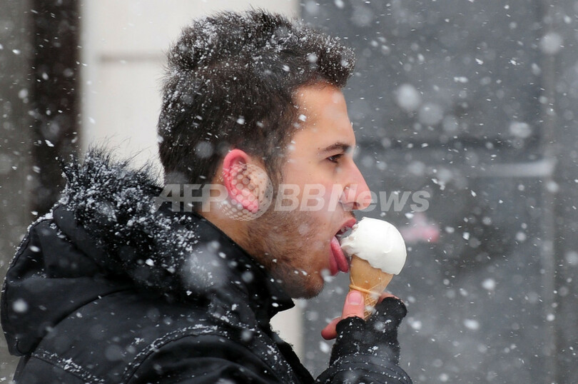 イスタンブールに冬の嵐、停電などの影響も