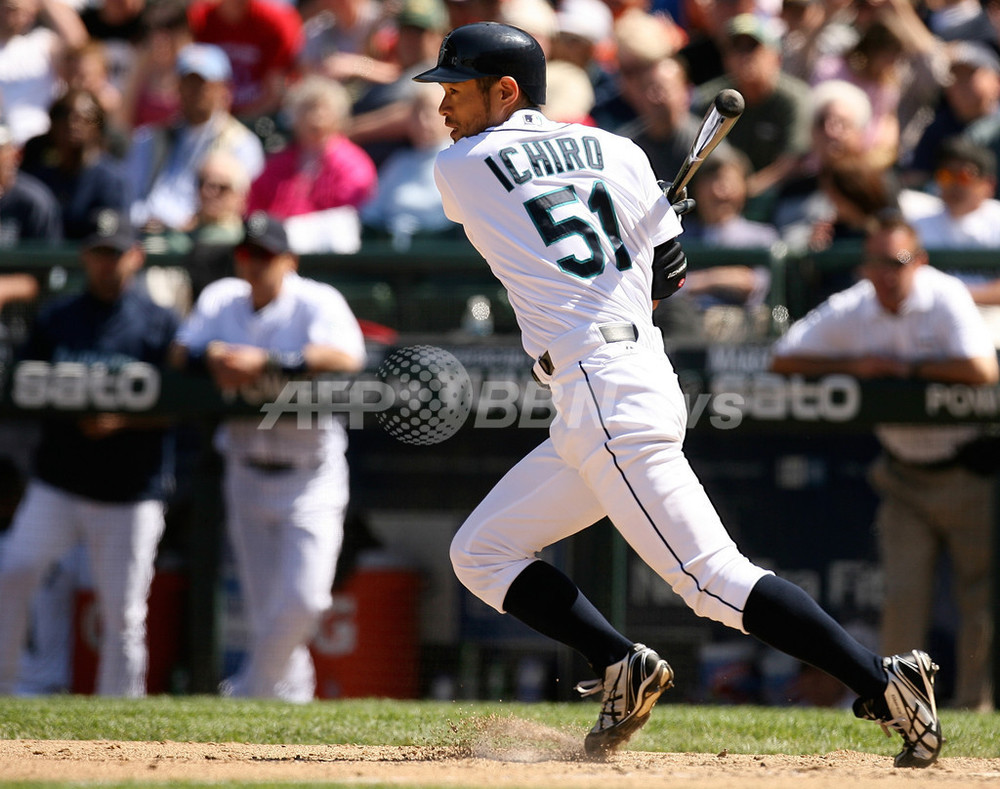 イチロー マリナーズ プラチナム 082 未開封(プロテクター付き) 楽天