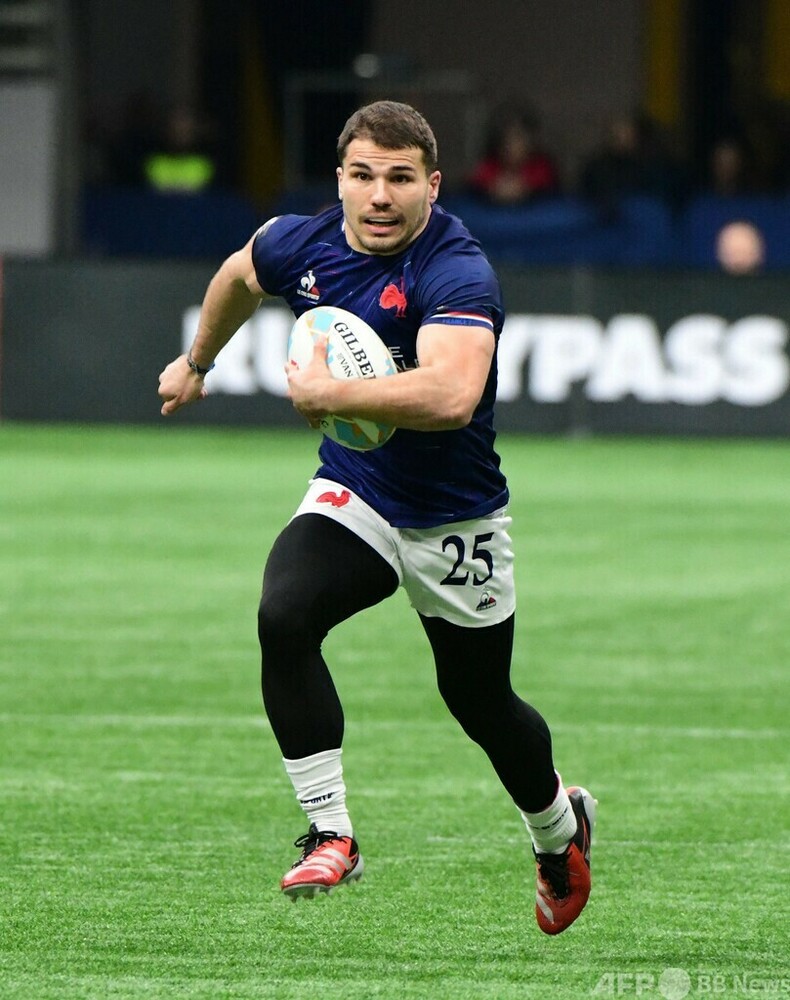 ラグビー仏代表デュポンが7人制大会初出場、NZに敗れ4強敗退 写真3枚