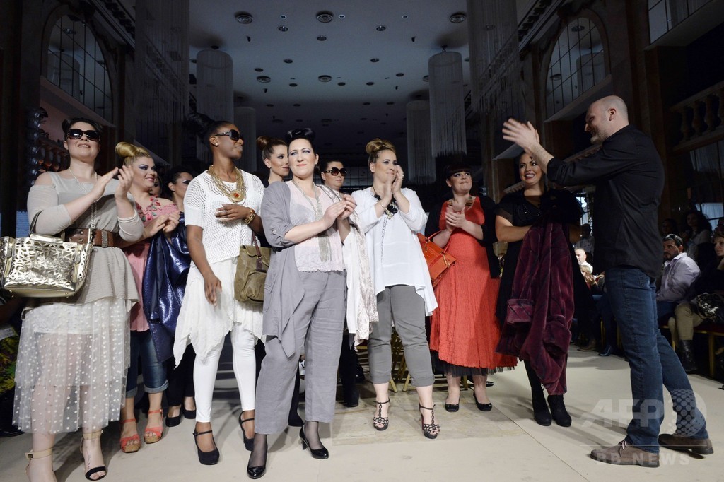 プラスサイズのファッションショー「パルプ ファッション・ウィーク」パリで開催