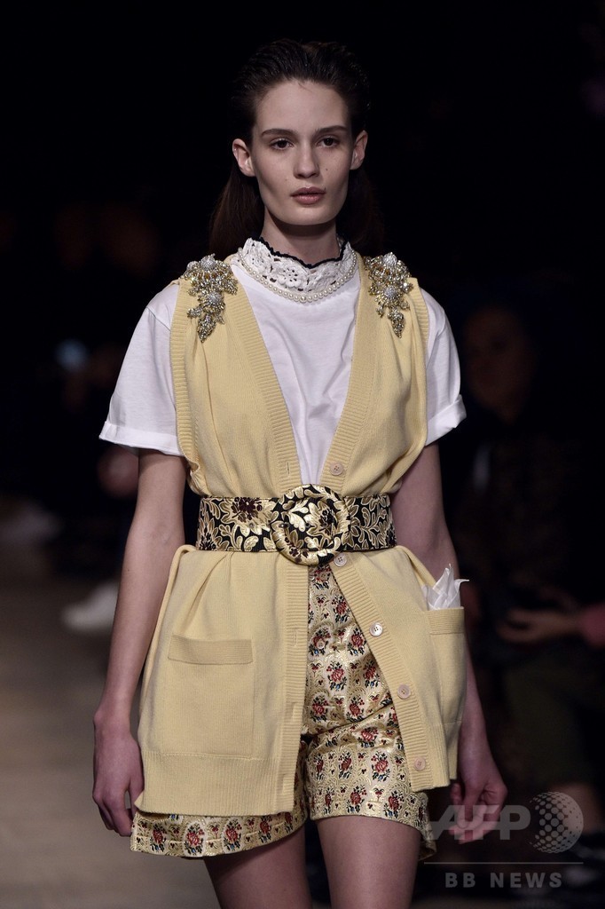 「ミュウミュウ」16/17年秋冬