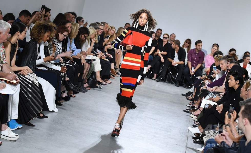 「プロエンザ スクーラー」17年春夏