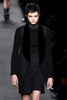 米ニューヨーク市内で発表された「アレキサンダー ワン（Alexander Wang）」15/16年秋冬コレクション（2015年2月14日撮影）。(c)AFP/Getty Images/Neilson Barnard