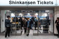 東京駅の新幹線切符売り場（2022年12月29日撮影）。(c)Richard A. Brooks / AFP