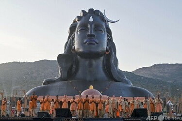 インドシバ神の石像 大迫力！ シバ神の巨大胸像 インド 写真10枚 国際ニュース：AFPBB News