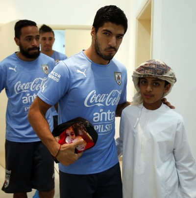 スアレスが復帰後初ゴール、オマーンに快勝