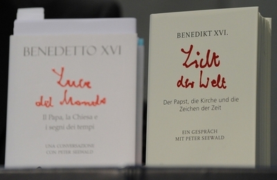ローマ法王、就任後の印税収入は5.6億円 神学研究やチャリティーに