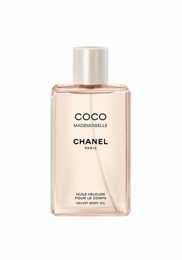 シャネル「ココ マドモアゼル」で優雅なボディケアを