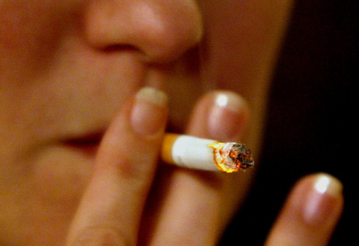 胎児のDNA、妊婦の喫煙で変化 大規模調査で確認