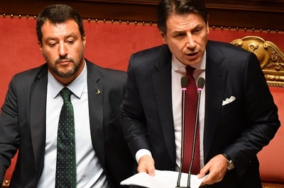 イタリアに政治空白 コンテ首相、サルビーニ内相批判し辞任表明