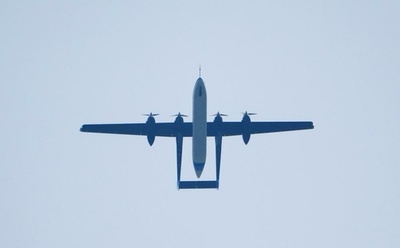 エンジン4基搭載の大型無人機 初飛行に成功 中国