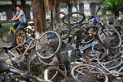 四川大学、卒業生の忘れ物