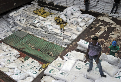 北朝鮮船の積み荷は「修理に出した旧式兵器」、キューバが声明