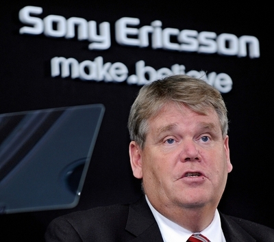 ソニー・エリクソン、プレステ機能付きスマートフォンを発表