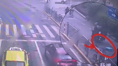 宅配の配達員が落とした高価なぜいたく品のバッグ 警察への通報後3時間で発見