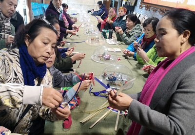 上海で芸術夜間学校が人気 中高年の申し込みが殺到