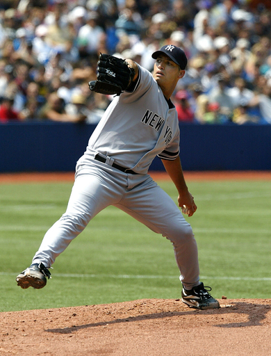 ヤンキース ブルージェイズに競り勝ち4連勝