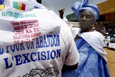 セネガル、新たに700の村が女子割礼を廃止